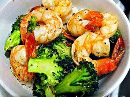 I Cooked 🍤🍤Shrimp & Broccoli🍤🍤 for My Lil Foodie Princess💯😍💯 #Shrimp #Shellfish  #Vegetable #Seafood|Alisha GodsglamGirl Matthewsさん