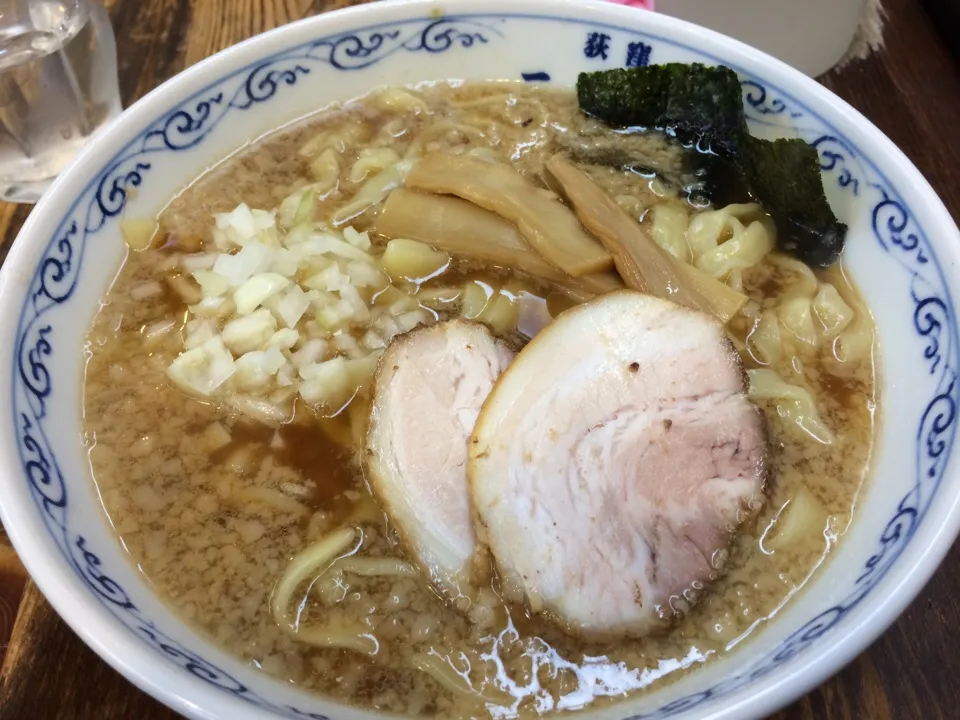 Snapdishの料理写真:背脂煮干ラーメン|中さん