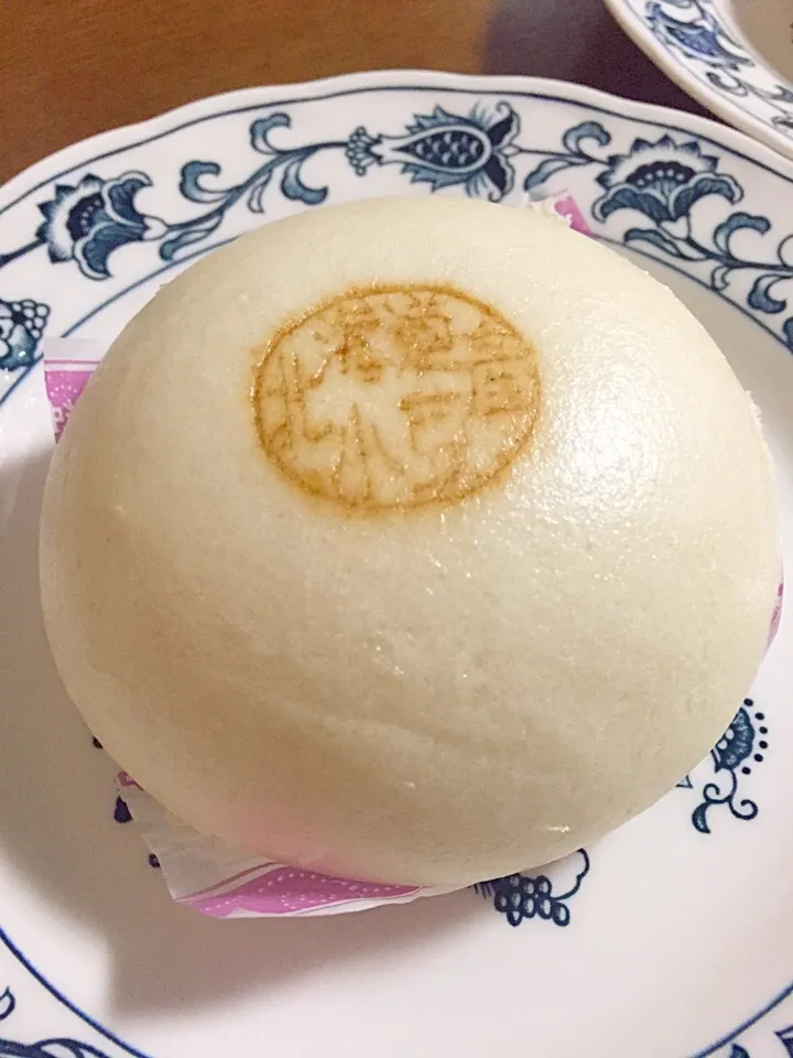 Snapdishの料理写真:中村屋のあんまん|ふくぷくさん