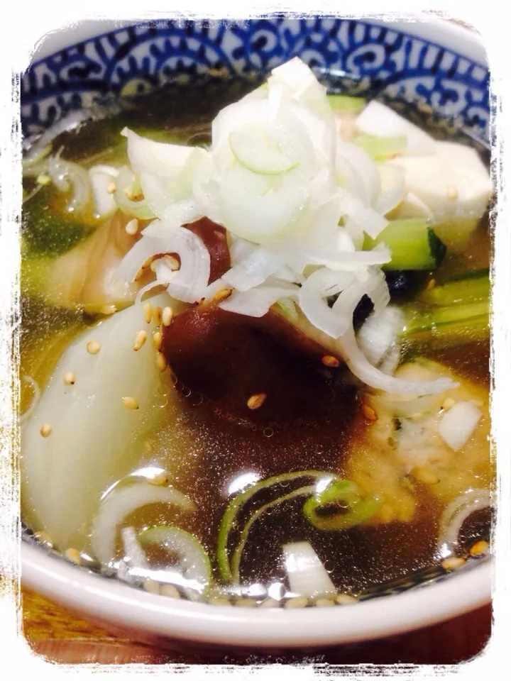 Snapdishの料理写真:かぶと鶏つくねの中華スープ|machikoさん