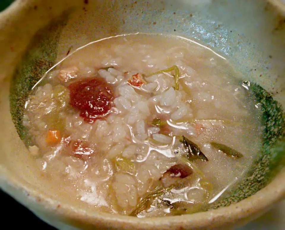 鶏鍋のシメに卵粥ではなくて梅粥にしてみましたわ🐔悪くは無いですわね|にゃあ（芸名）さん