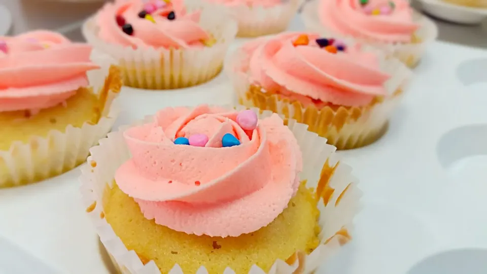 Vanilla Sponge Cupcake|Christina Cai Meiqiさん