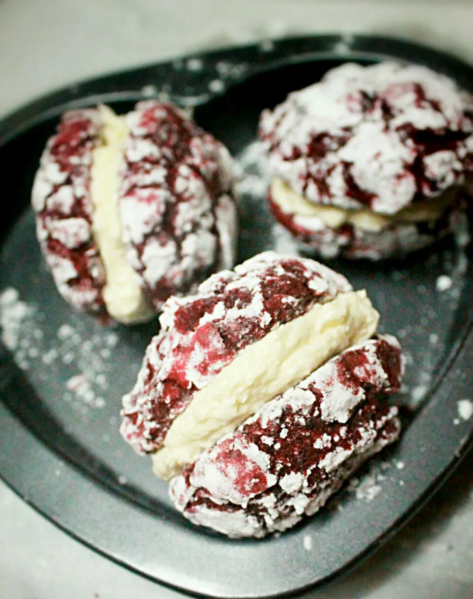 Red Velvet Crinkles with Cream Cheese Filling|Krystal Villegas-Manaloさん