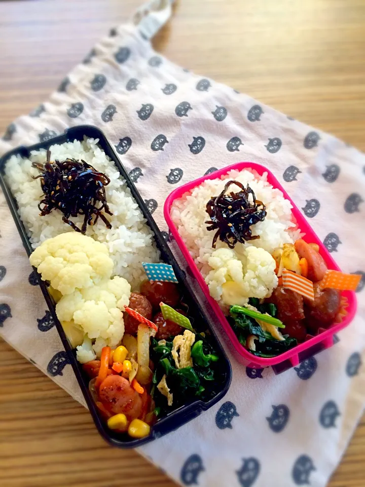 Snapdishの料理写真:＊お弁当＊ 野菜とウインナのバターソテー ミートボール ほうれん草煮浸し カリフラワー|pinoyamaさん