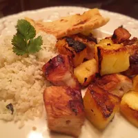 Hawiian kabobs with coconut rice and nam bread|Kristian Swanseyさん