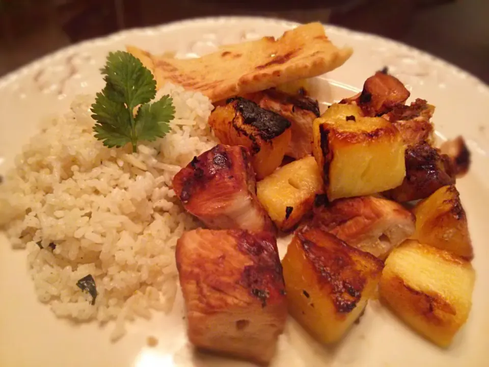 Hawiian kabobs with coconut rice and nam bread|Kristian Swanseyさん