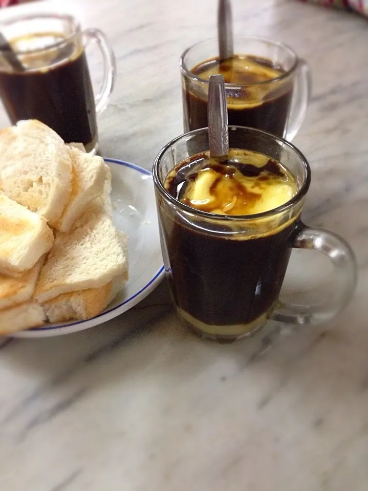 カヤトーストとバターコーヒー Kaya toast and butter coffee|Funky Chefさん