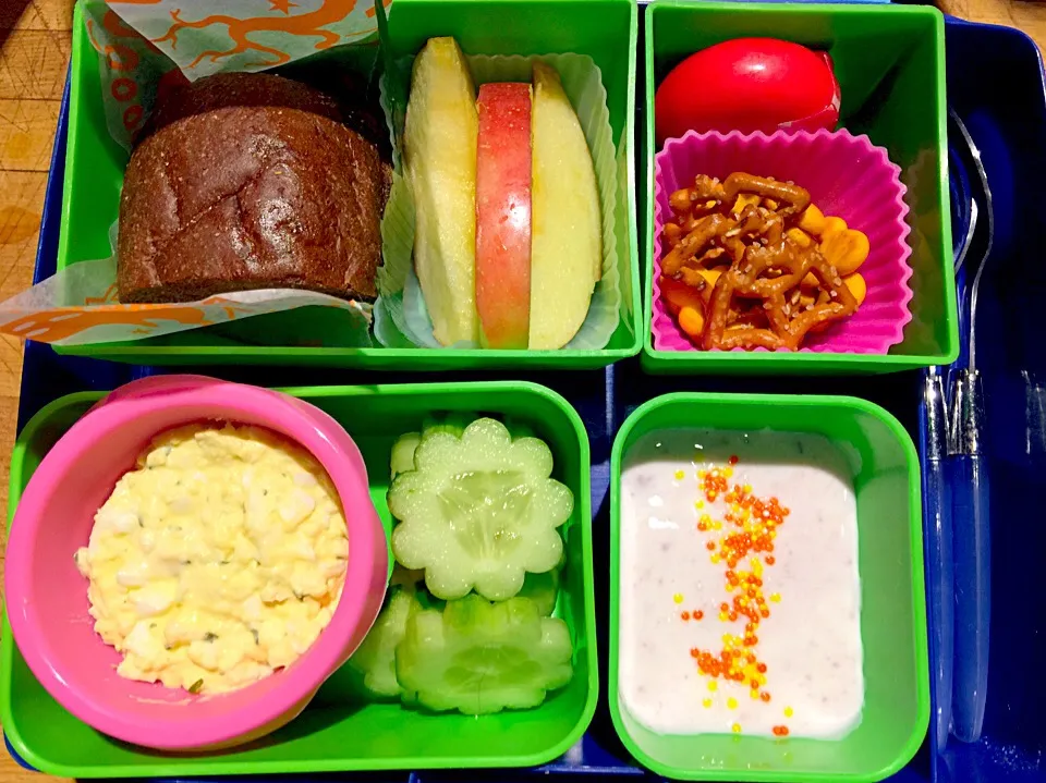 "I didn't do all my homework, so mom didn't make me a fun lunch" bento|Cheryl Melnickさん