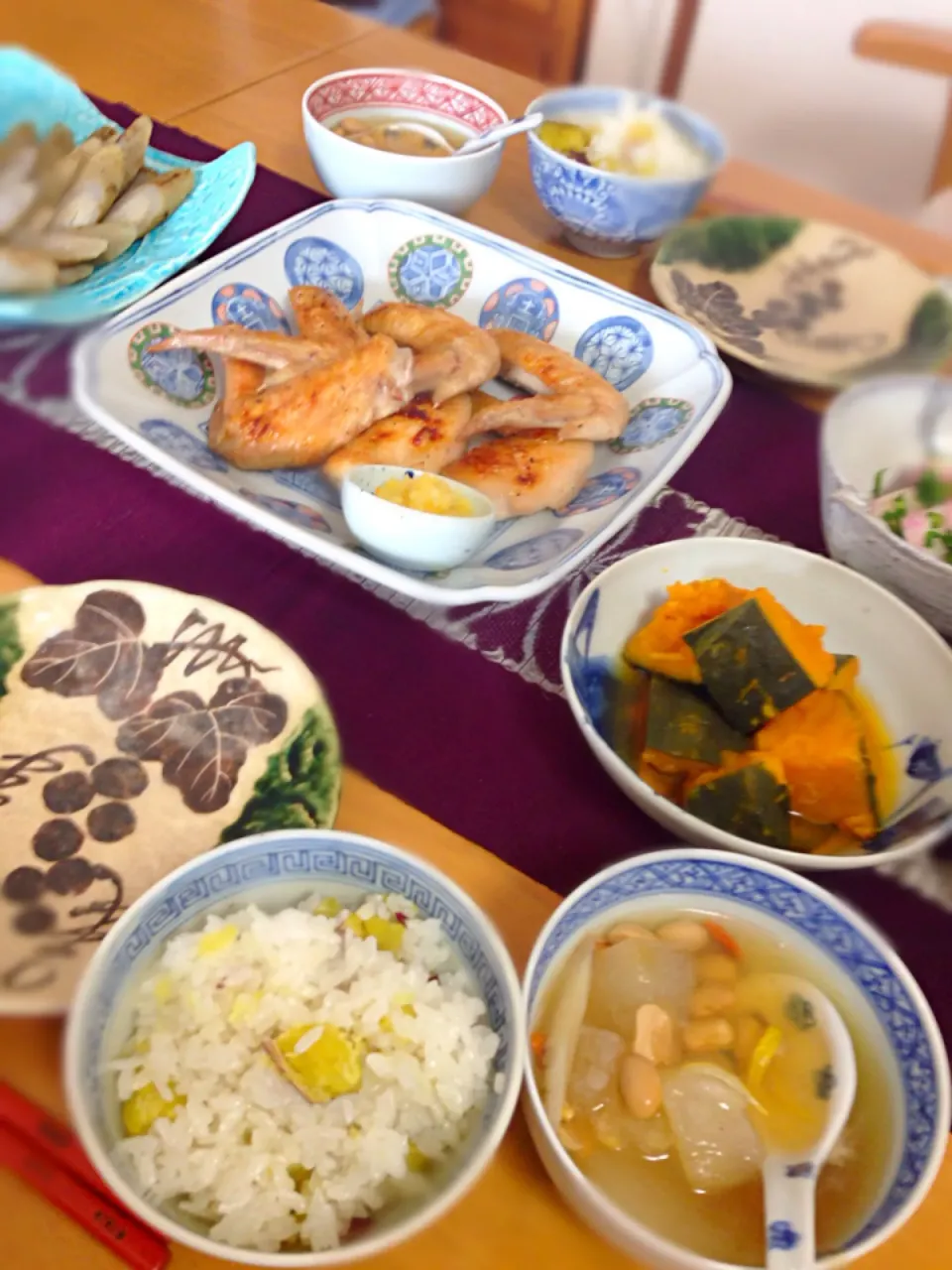 夕食   手羽塩、南瓜の炊いたん、味噌ごぼう、菊芋のゴマおかか和え、赤カブの浅漬、け、お芋ご飯、薬膳スープ|kctreeさん