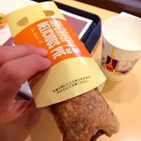 Snapdishの料理写真:マクドのあんこパイ|しょうへいさん