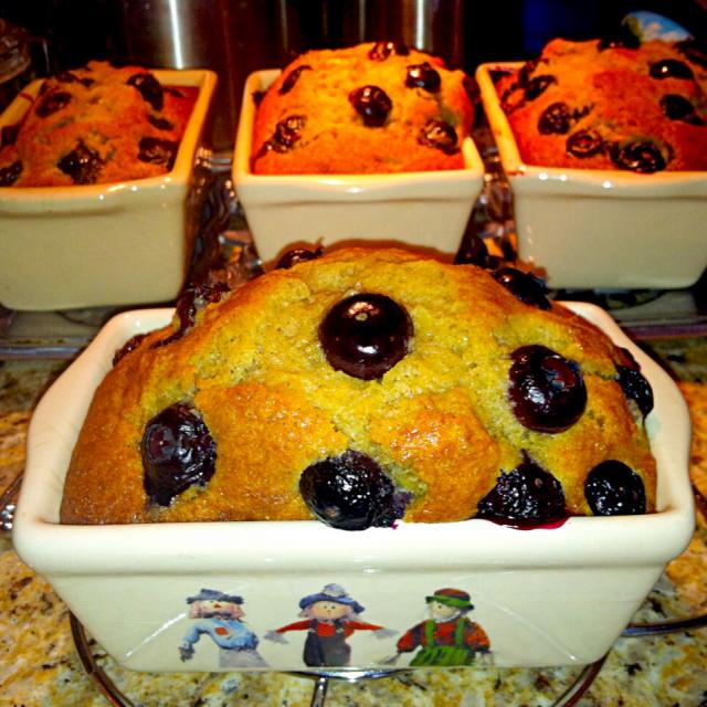 Banana Bread With Fresh Blueberries/Jiholland | SnapDish[スナップディッシュ] (ID ...