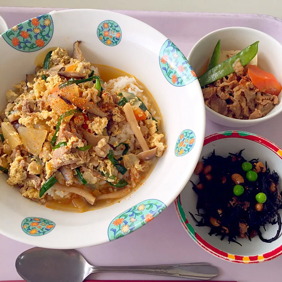 野菜たっぷりビーフクッパ、牛肉しぐれ煮、ひじきと大豆煮|maixx ใหม่さん