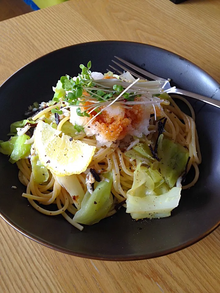 Snapdishの料理写真:塩昆布バターパスタ♪|hiromiさん