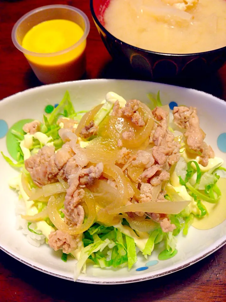 ヘルシー豚丼❤️大根お味噌汁❤️かぼちゃプリン|さくたえさん