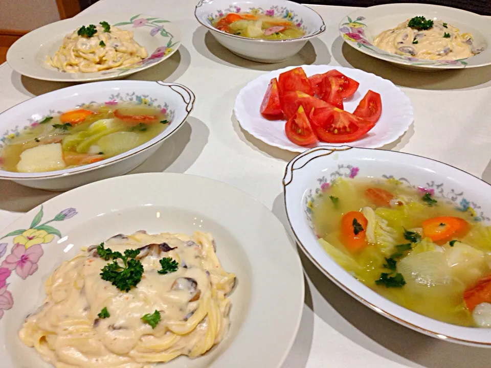 Cream pasta ' veggie consommé soup|viviさん