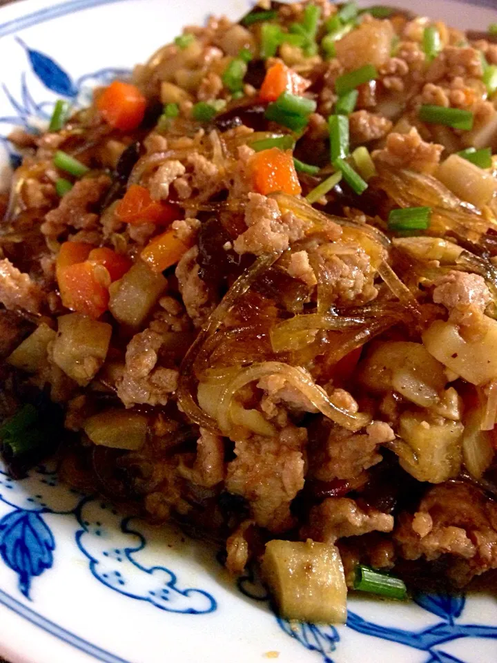 フツーのごはん🌸コロコロ根菜と挽肉の麻婆春雨〜🎵|しゅう❷さん