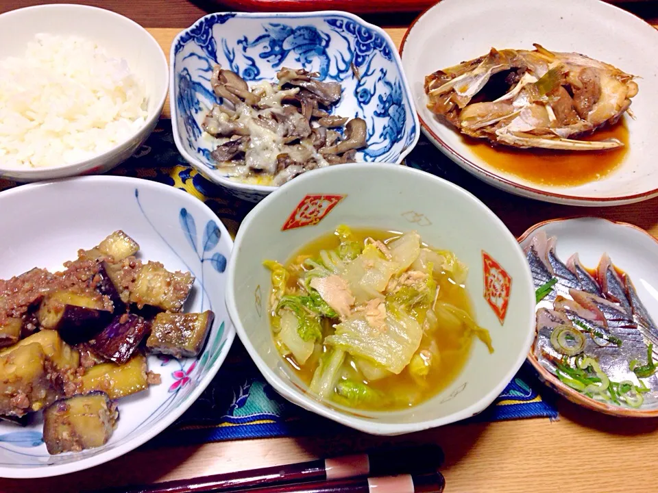 白菜とツナの煮物、ナスのミンチ炒め、舞茸チーズ、クロギの煮物|ハリーさん