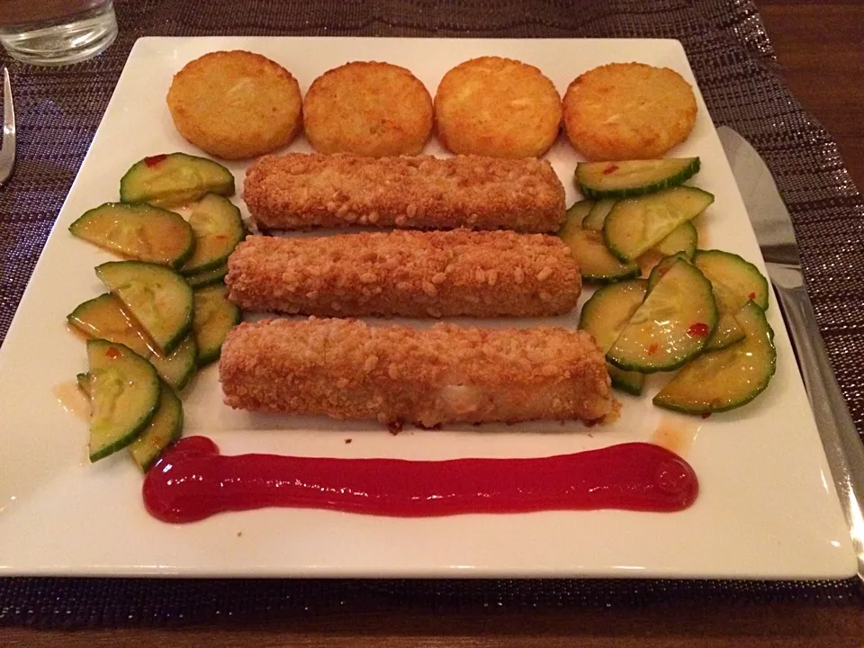 Snapdishの料理写真:Rösti with homemade fishfingers|Richard Koolenさん