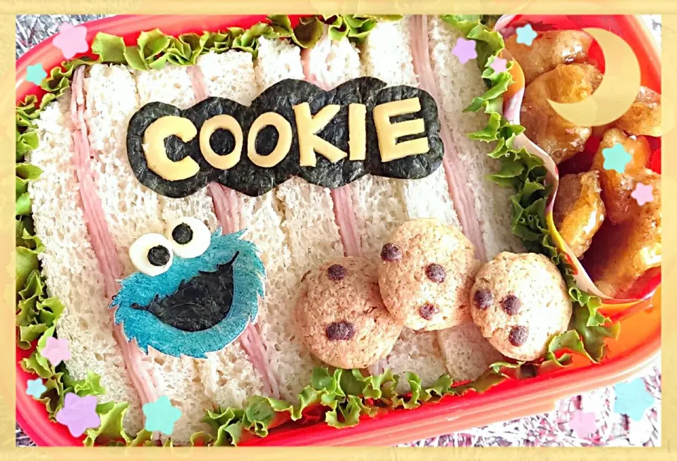 🍪Cookie Monster Sandwich Lunch🍪 クッキーモンスターサンドイッチ キャラ弁|The Reinhartsさん