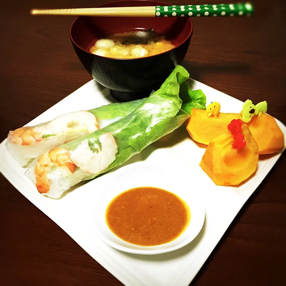 Thai Fresh Spring Roll with sauce, Japanese Miso Soup and perssimon (fruit)|Laarni Nabongさん