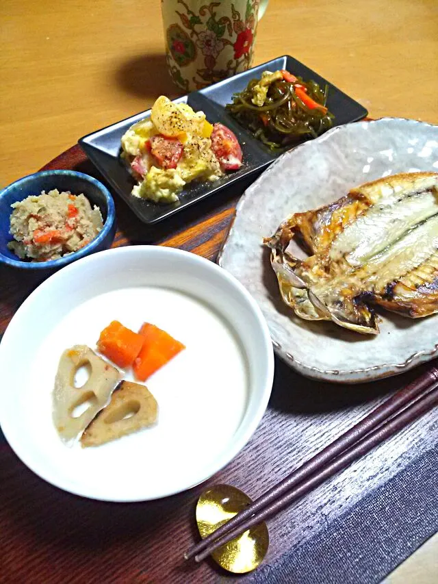 Snapdishの料理写真:真っ白のスープ・白味噌仕立て|ゆず( ˘ ³˘)♥さん