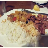 Snapdishの料理写真:4/11/2014
Papas con verduras, arroz y carne.|paula_bloody@hotmail.esさん