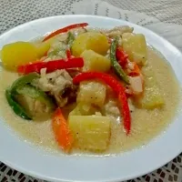 Snapdishの料理写真:pininyahang manok (chicken with pineapple sauce)|pamさん