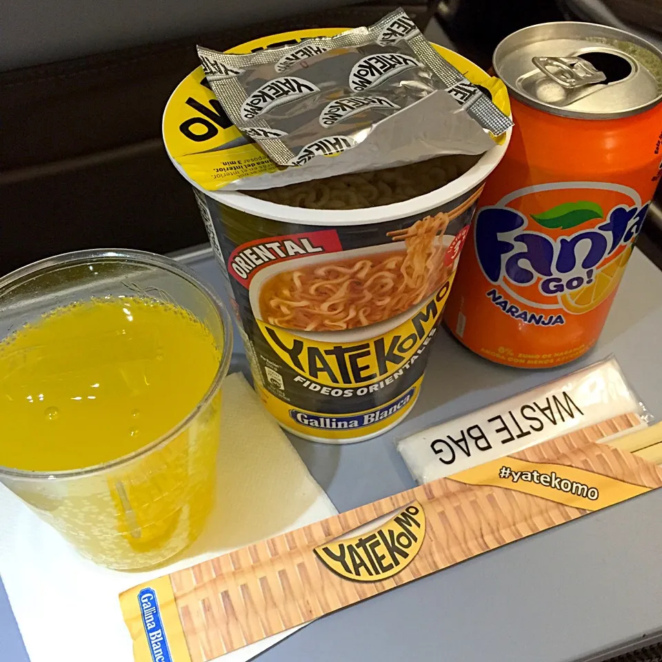 flight meal of VY1026 MAD-BCN|maixx ใหม่さん