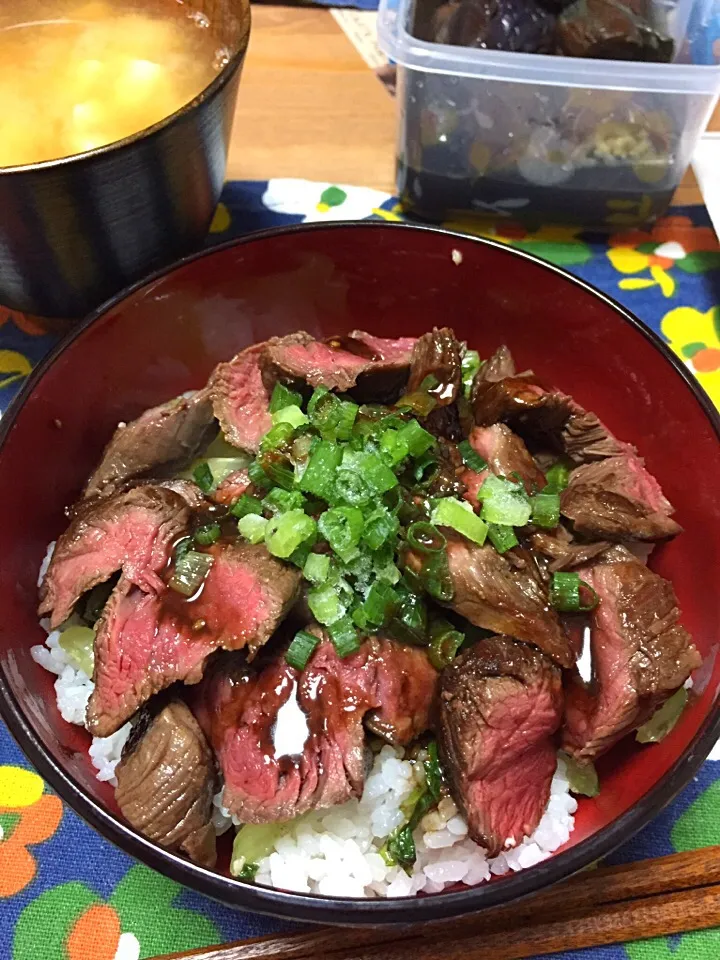 ステーキ丼|SNKCさん