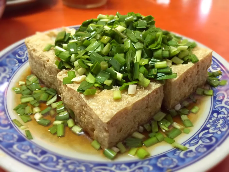 花蓮鳳林韮菜臭豆腐|手牽手一起過好日子。さん