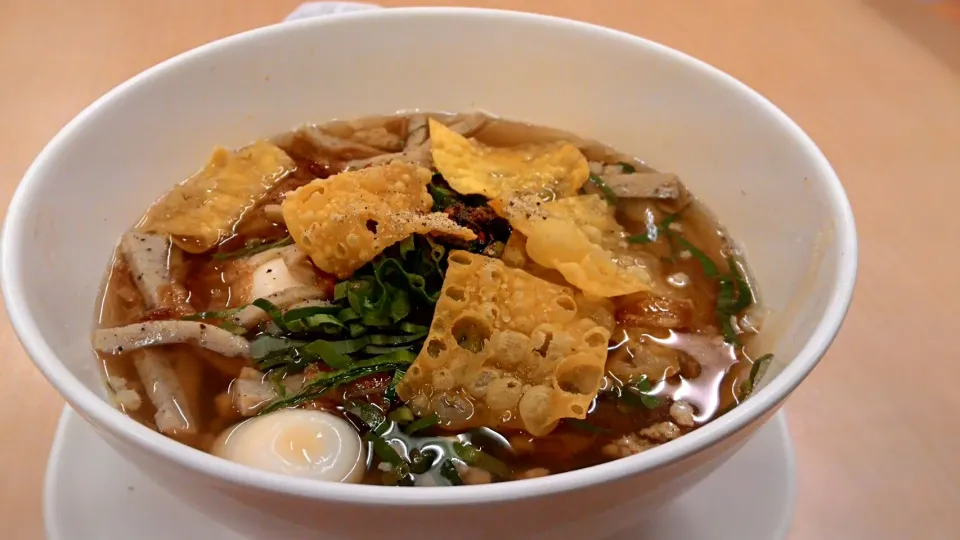 Nice Luch with Vitnamese Noodle in Thai style|Zhinitaさん