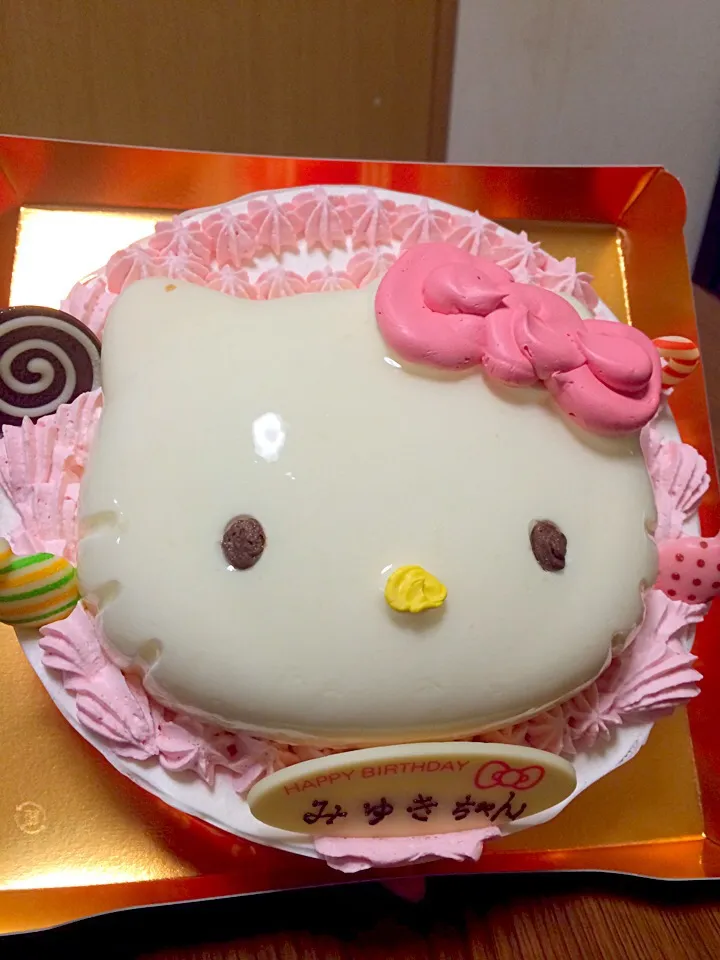 Hello kitty cake sooooo cute..😋😋😘😘😘|Mizz Palomaさん