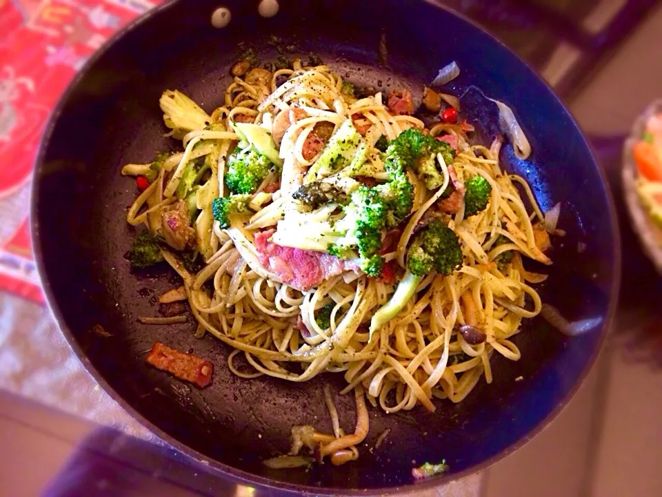 Homemade green sauce spaghetti with broccoli and bacon|Nonononoさん