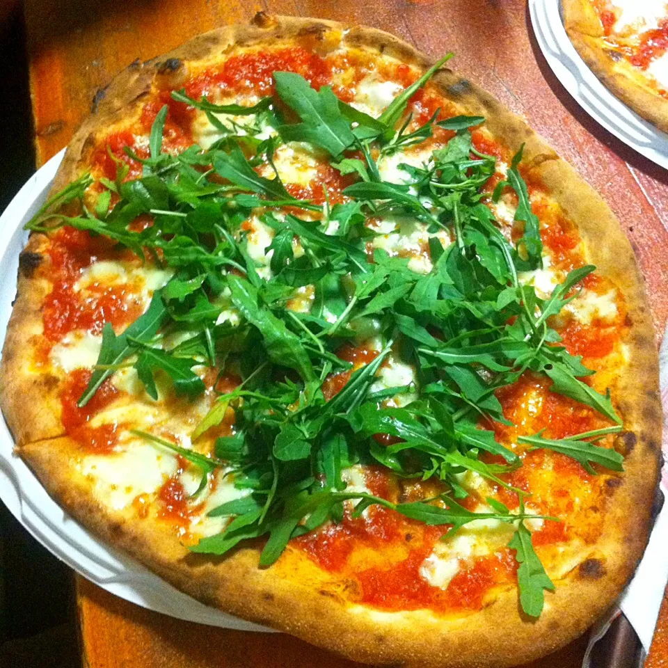 Snapdishの料理写真:Margherita Pizza|Stefan Labuschagneさん