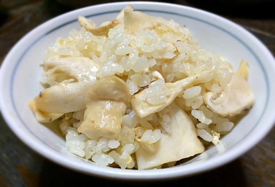 頂き物のカナダ産松茸ご飯|mottoさん