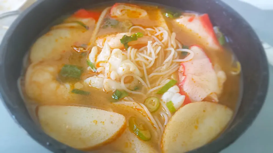 tom yum seafood soup|woodfiredさん