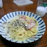 Snapdishの料理写真:キノコとベーコンのクリームパスタ|ぉず～ちゃんさん