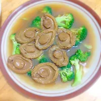 Abalone with broccoli|Chrisyyyさん