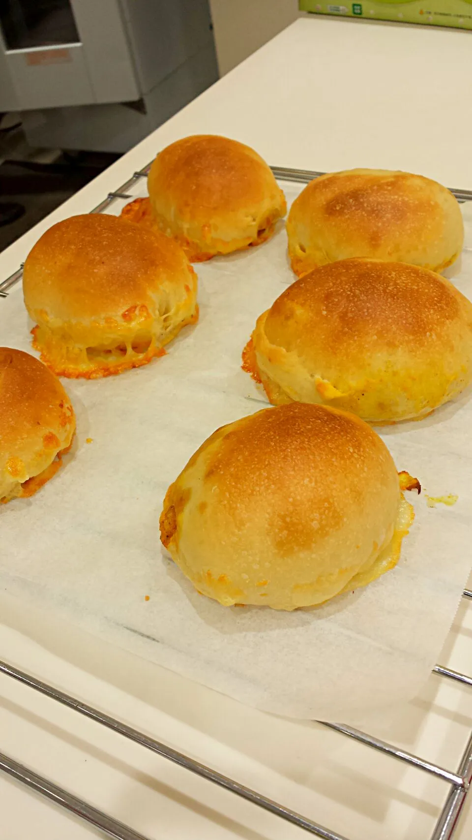 chicken curry cheese bread #cheese #bread #jillkitchen #homemade #curry|Jill Nyomanさん