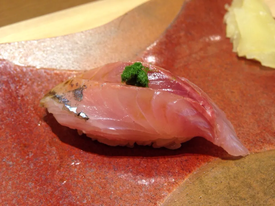 Snapdishの料理写真:Aji Sushi|Obeoom Jumsai Na Ayudhyaさん