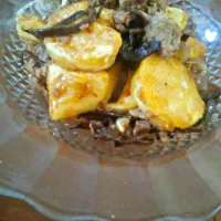 Fried egg tofu with minced pork, mushroom and chilli paste|Thu Lyさん