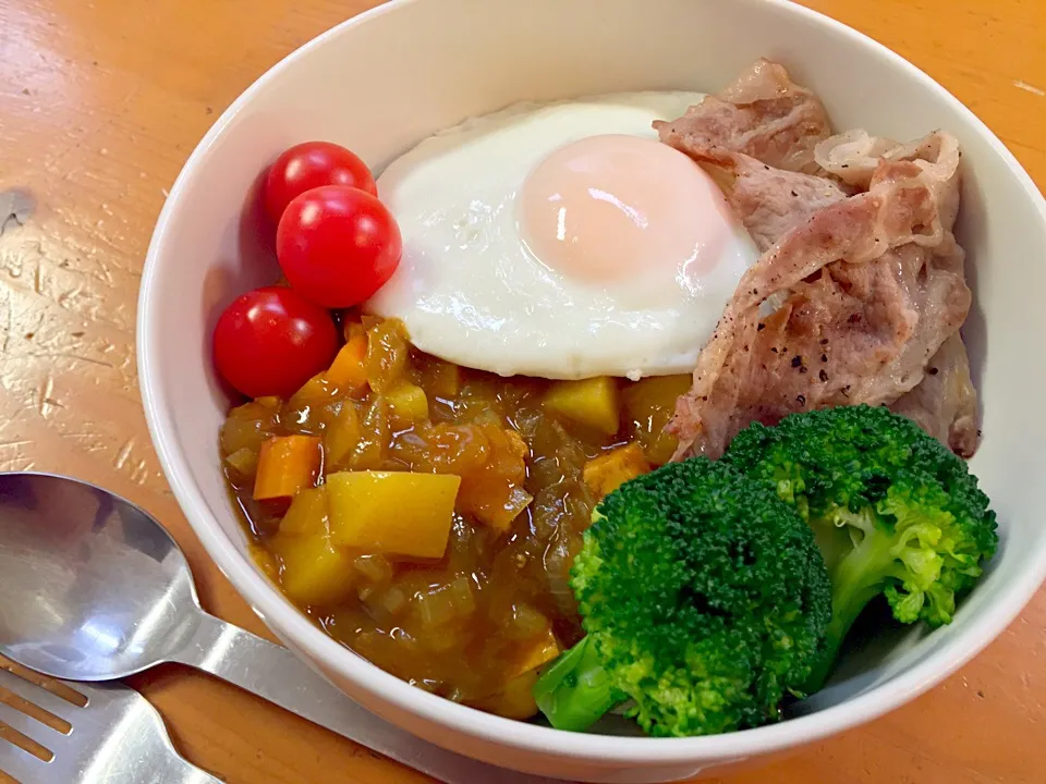 カレー丼|ルドルフさん