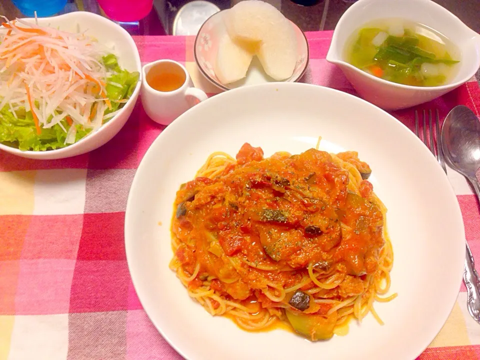 カニとナスのトマトパスタ|二神梓さん