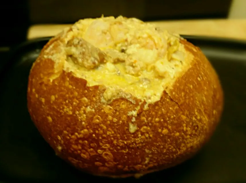 My seafood bisque and a crusty bread bowl #goodeats #homemade #homecooks|christl babcockさん