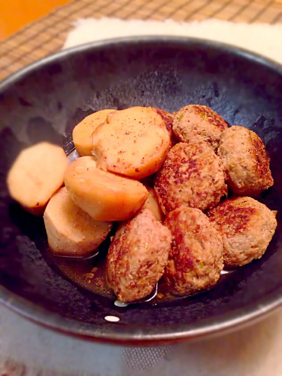 里芋と豚だんごの煮物🍚|チョッパー＆ホヌさん