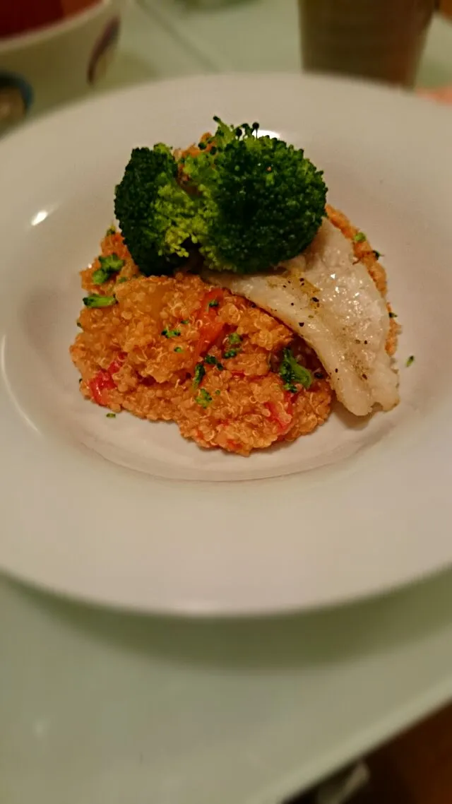 Tomato Basil Sauce with Quinoa and Grouoer Fillet|Comelさん