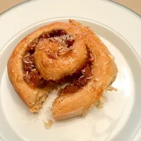 Caramelized Apple sticky buns|natalie myersさん