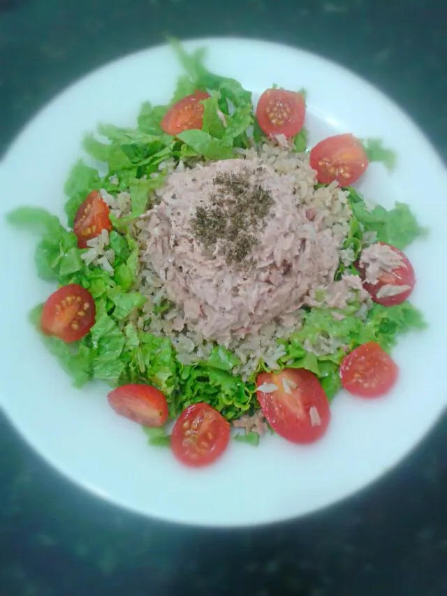 07/11/2014 - almoço

alface + tomate-cereja + arroz integral + pasta de atum (atum + requeijão light + cheiro verde)|Gabriela Baptistaさん