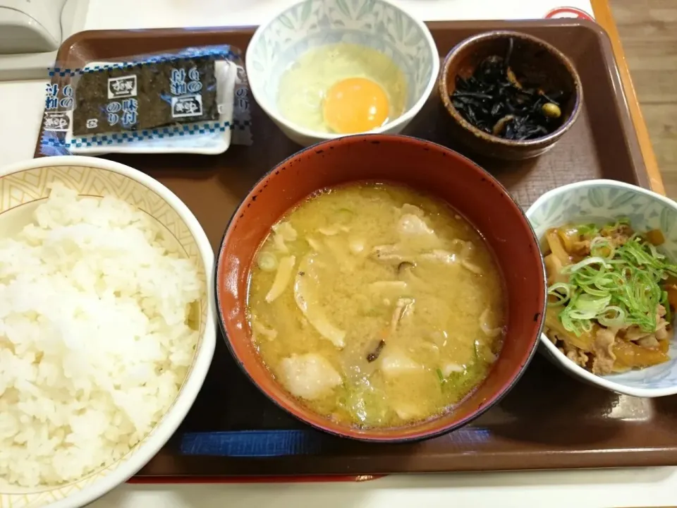 牛小鉢たまごかけ朝食＋ご飯大盛＋とん汁変更|ツツカメさん