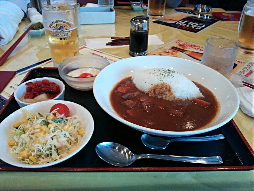 Snapdishの料理写真:ビーフカレー☆バースデーゴルフ✨|やかんちゃんさん